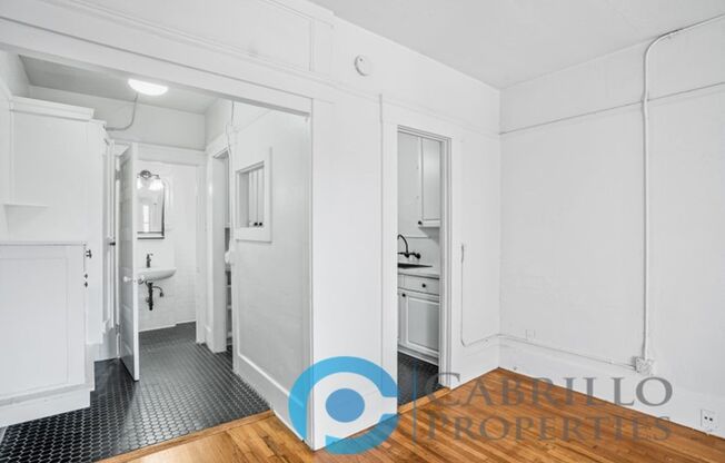 Studio, 1 bath, 341 sqft, $1,695, Unit 2261