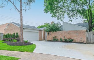 Looking for privacy & an open, light filled feel? You'll find it in this in this home. Culdesac location! Covered front entry is flanked by an atrium - perfect for you to create a small seating area, possibly with water feature! Enter to soaring ceilings