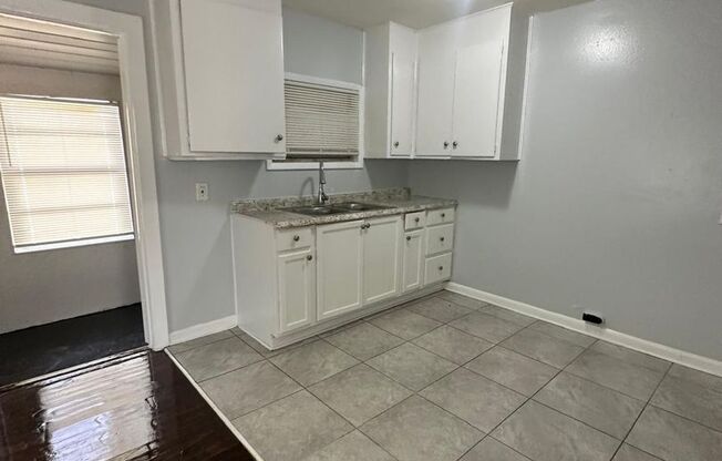 4 beds, 1 bath, $1,400