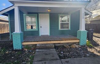 Newly Remodeled 2 Bedroom Home!