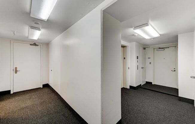 2 beds, 2 baths, $3,450, Unit # 603