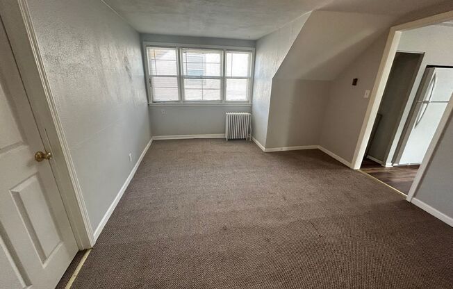 239 Park St W