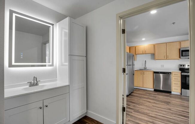 1 bed, 1 bath, 607 sqft, $1,549, Unit 126-105