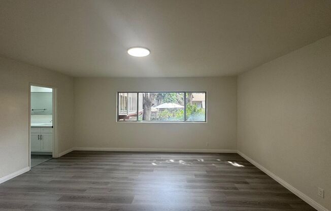 760 W Huntington Dr #1-14