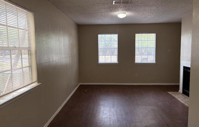 2008 E STASSNEY LN