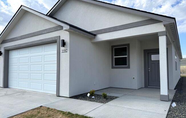 Beautiful NEW home in South Richland