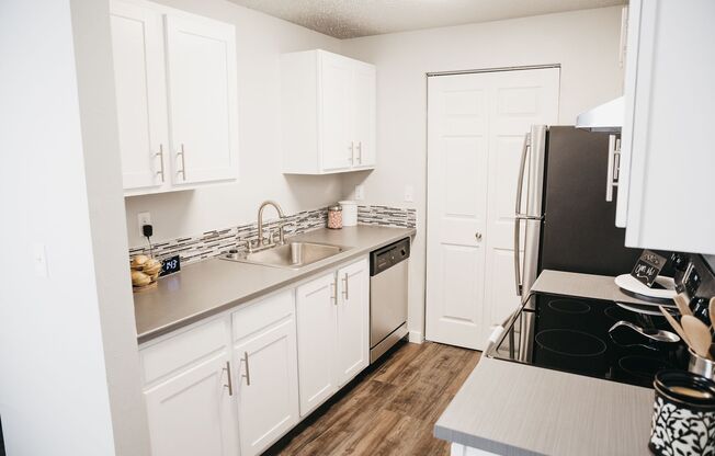 3 beds, 2 baths, 1,250 sqft, $1,695, Unit A101
