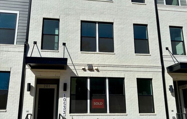 Brand New 2-Bedroom Condo in Raven Ridge Community!