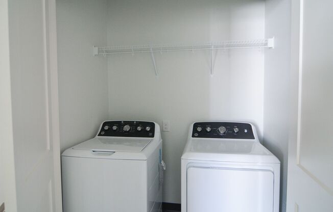1 bed, 1 bath, 673 sqft, $929, Unit 137