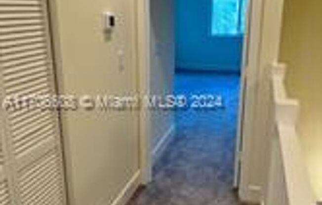 3 beds, 2 baths, $3,200, Unit 10270 NW 66th St appt 107 (A11706608)