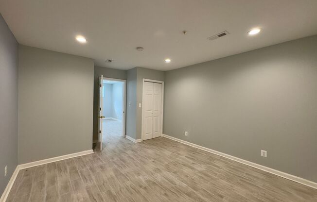 Newly Renovated Apartment Units in Downtown Baltimore!