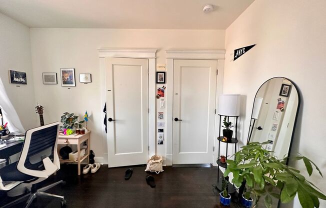 3 beds, 2 baths, 736 sqft, $2,995, Unit 46