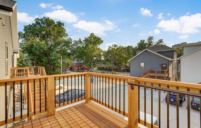 4 beds, 4 baths, 1,900 sqft, $2,540, Unit Unit B