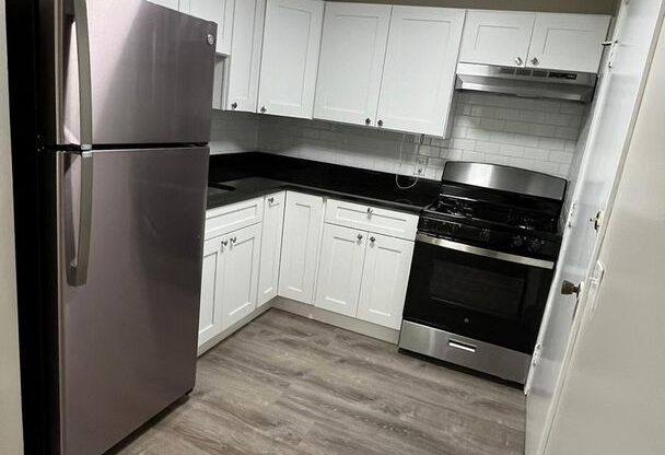 2 beds, 1 bath, $1,995, Unit 10B