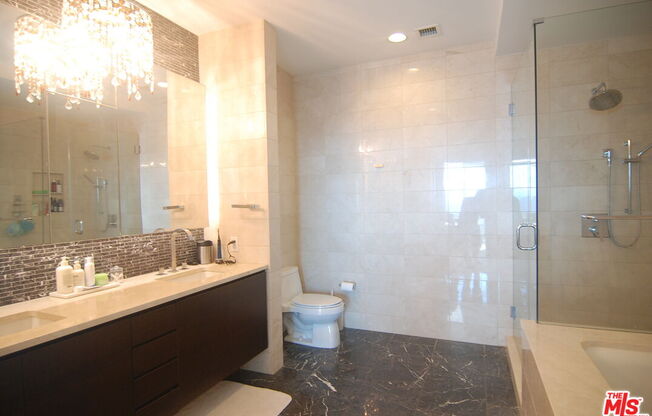 1 bed, 1.5 baths, 1,020 sqft, $5,500, Unit 31F