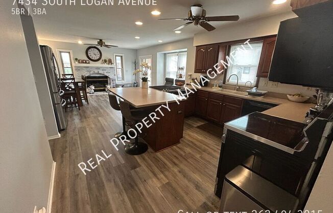 7434 S LOGAN AVE