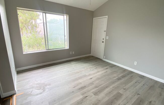 $500 off 2nd Months Rent for this 3 Bedroom 2.5 Townhouse with Brand New Kitchen, Paint and Flooring!
