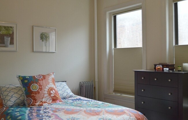 1 bed, 1 bath, 701 sqft, $3,350, Unit 5F