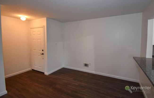 115 HICKORY CT