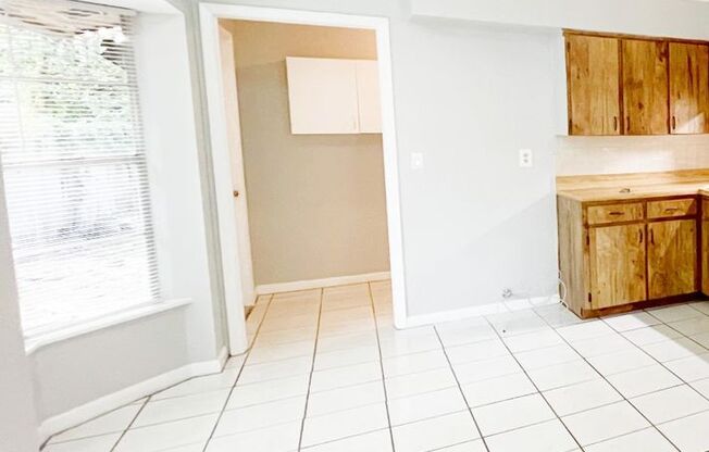 3 beds, 1 bath, $2,400