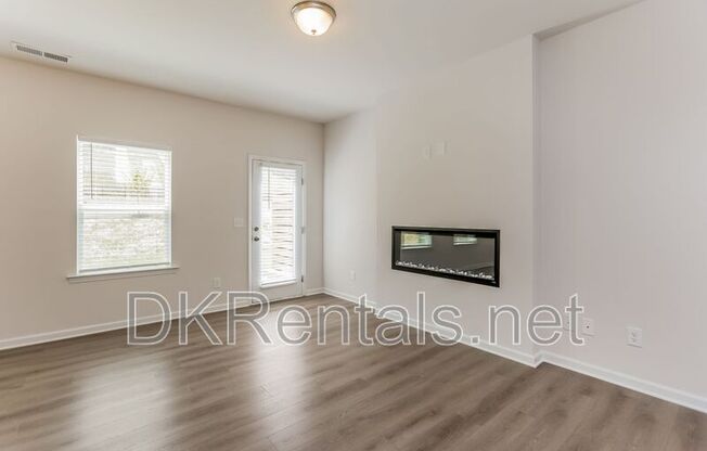 307 SKYE LN