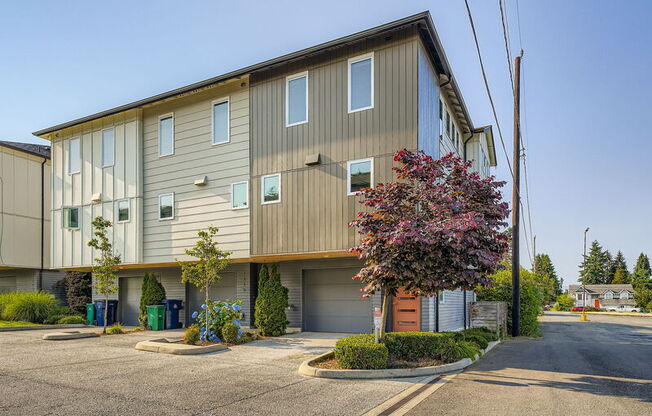 1815 SW 96 LN