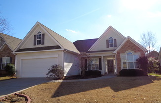 Wow! 3 bedroom 2 bathroom home in Newnan! Must See!