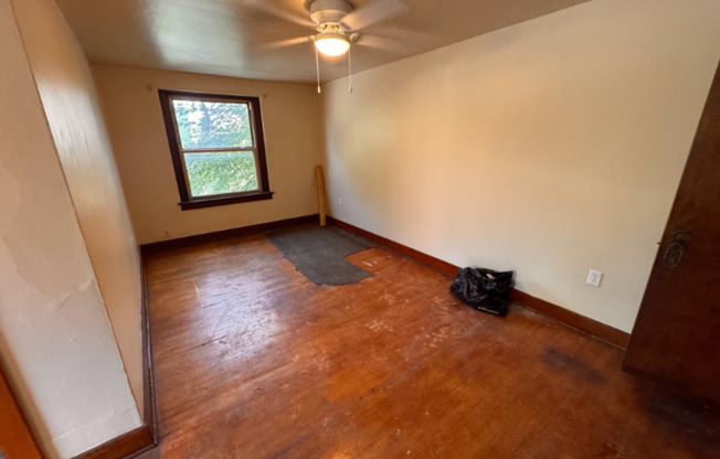 916 MILWAUKEE AVE