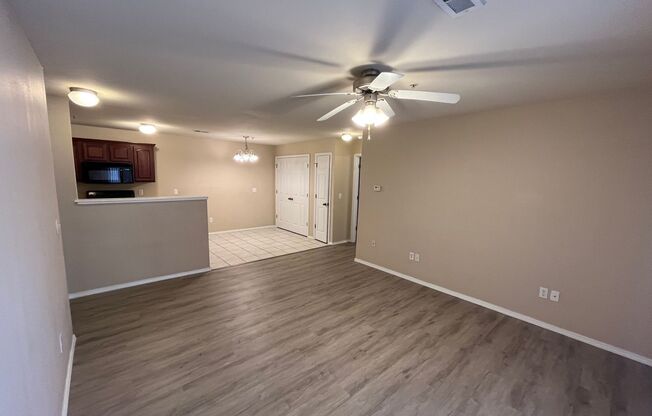 2 beds, 2 baths, $895