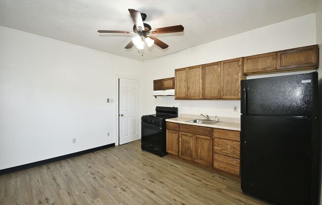 3 beds, 1 bath, $1,150