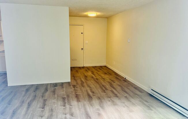 1 bed, 1 bath, 700 sqft, $1,195