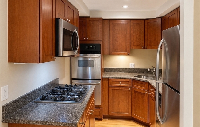 3 beds, 2 baths, 1,250 sqft, $5,500, Unit F-6