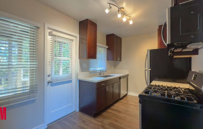 1 bed, 1 bath, $1,895, Unit 8437-E