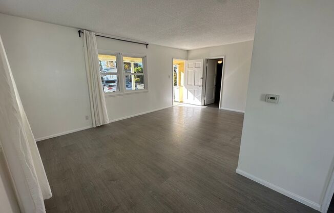 Beautifully remodeled 2-bedroom, 1-bathroom house in Long Beach!