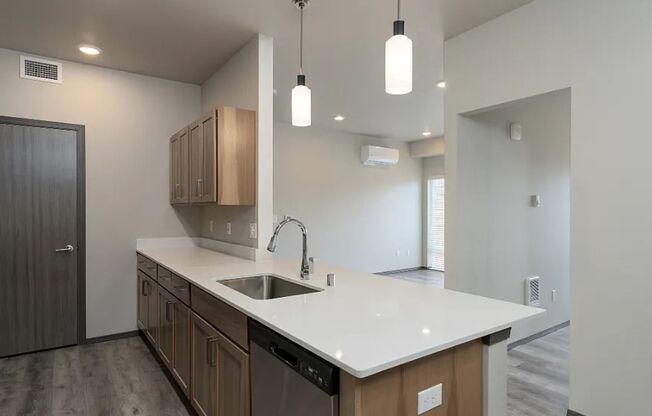 2 beds, 1 bath, 880 sqft, $1,395, Unit A106