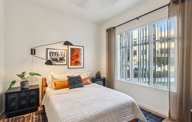 1 bed, 1 bath, 582 sqft, $1,640