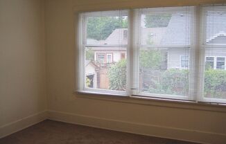 1 bed, 3 baths, 204 sqft, $825, Unit 3-C