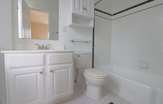 Studio, 1 bath, 460 sqft, $1,750, Unit H612