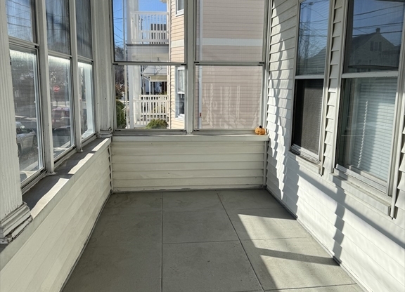 1 bed, 1 bath, 999 sqft, $1,950, Unit 4