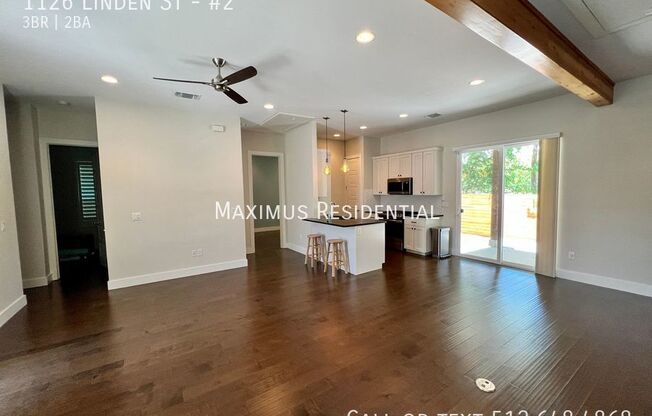 1126 LINDEN ST