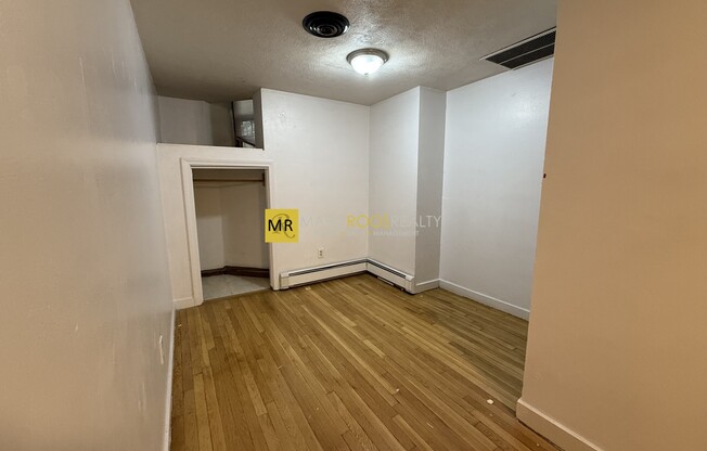469 COMMONWEALTH AVE