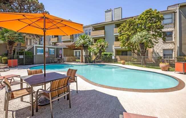 Poolside Dining Area at Turtle Creek Vista, San Antonio