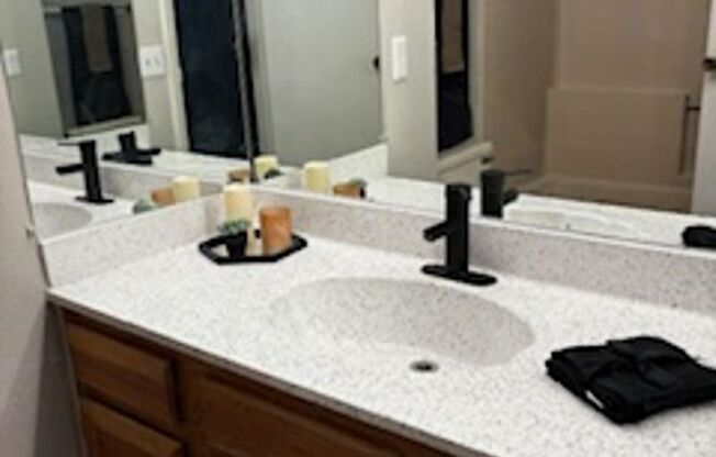 2 beds, 2.5 baths, 1,314 sqft, $1,040, Unit 1503