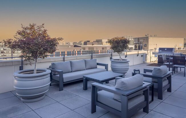 1 bed, 1 bath, $2,650, Unit 302