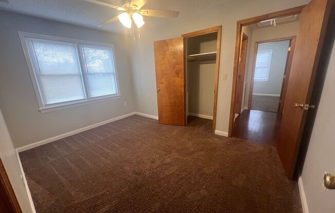 3 beds, 1 bath, $1,100