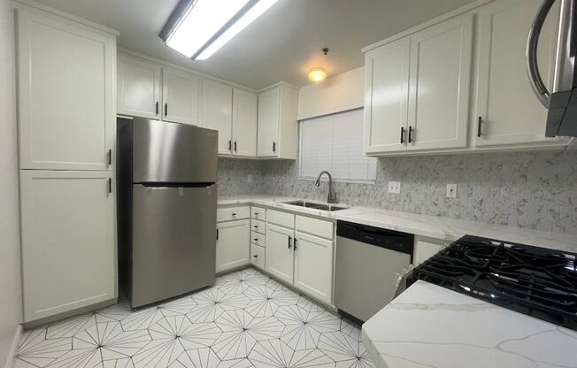 2 beds, 2 baths, $2,999, Unit UNIT 204