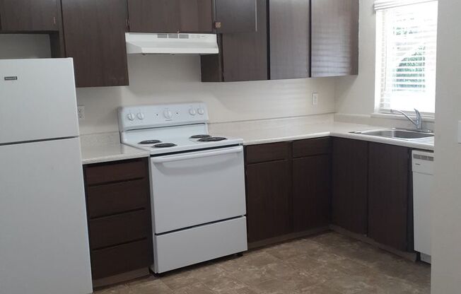 2 beds, 1 bath, 860 sqft, $1,485