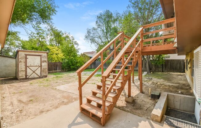 603 W ROUTT AVE