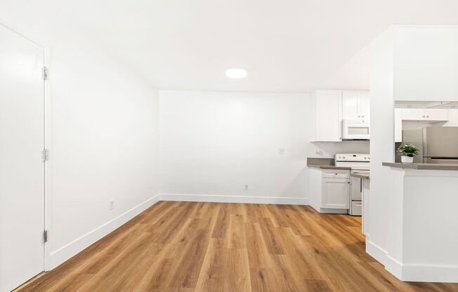 1 bed, 1 bath, 690 sqft, $2,150, Unit 111