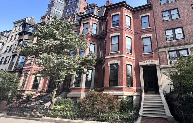 86 COMMONWEALTH AVE